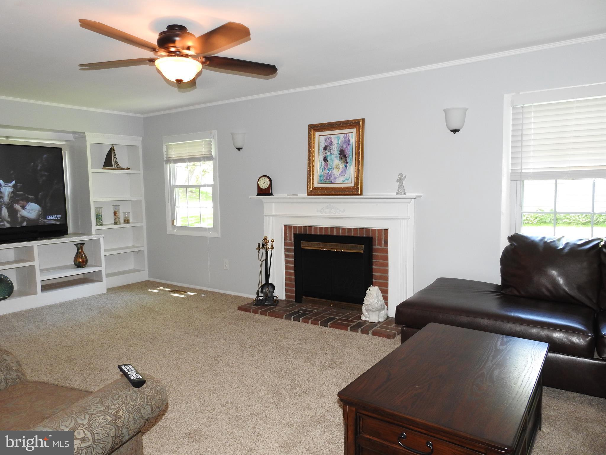 424 Haverhill Road Joppa, MD 21085 - Photo 7 of 30 Living Room