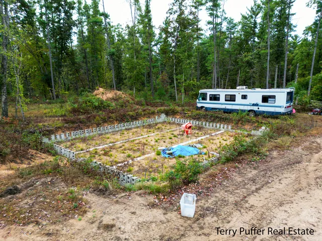 $299,999 | 11509 Blue Lake Road, Holton, MI 49425