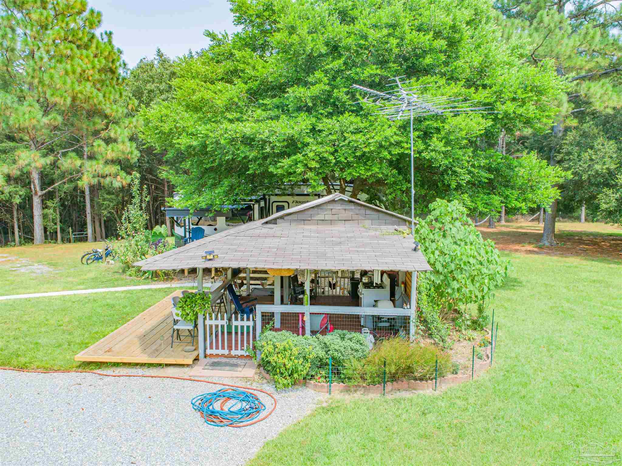 7680 Henderson Smith Road Milton, FL 32570 - Photo 11 of 41 Gallery Image 11