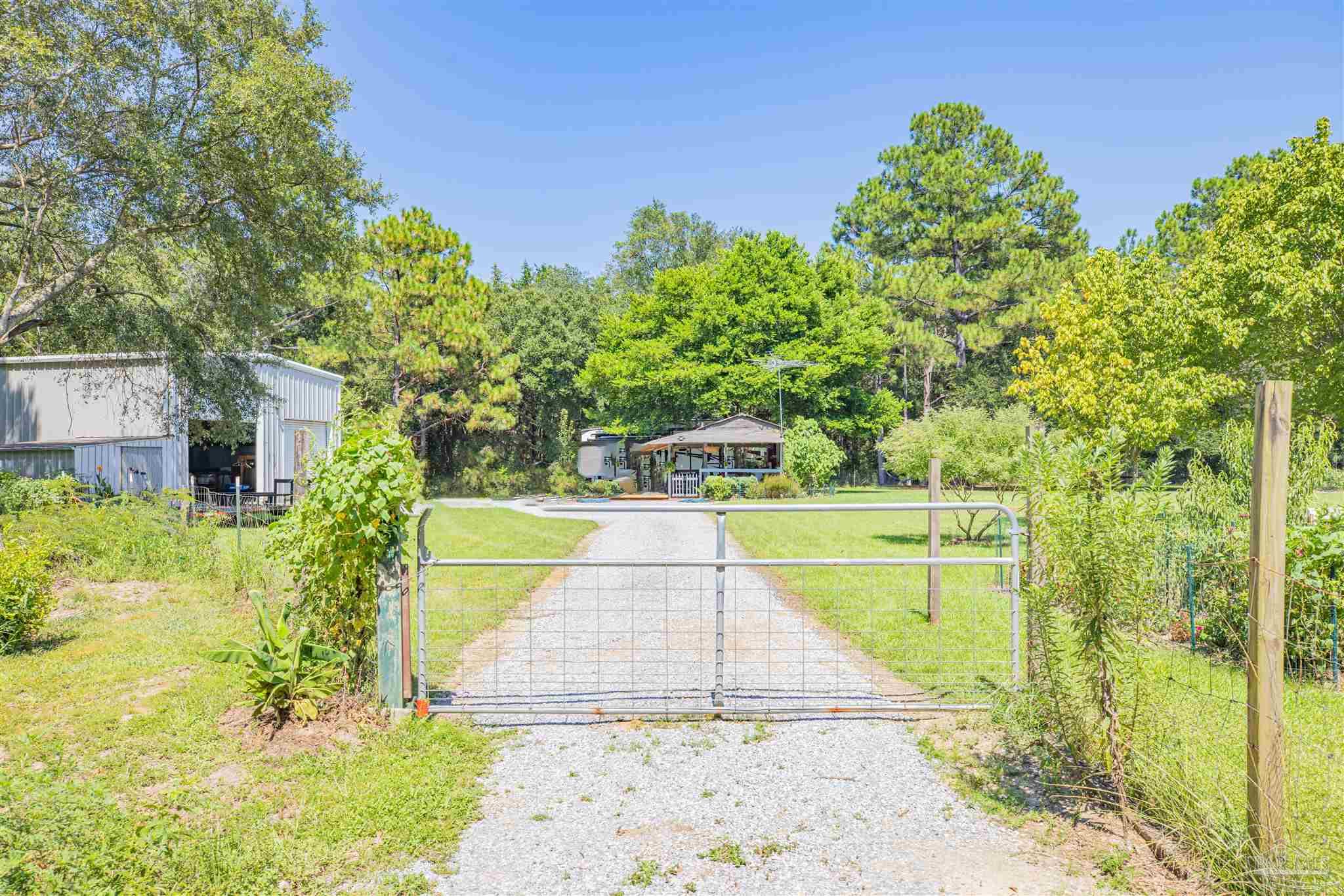 7680 Henderson Smith Road Milton, FL 32570 - Photo 3 of 41 Gallery Image 3