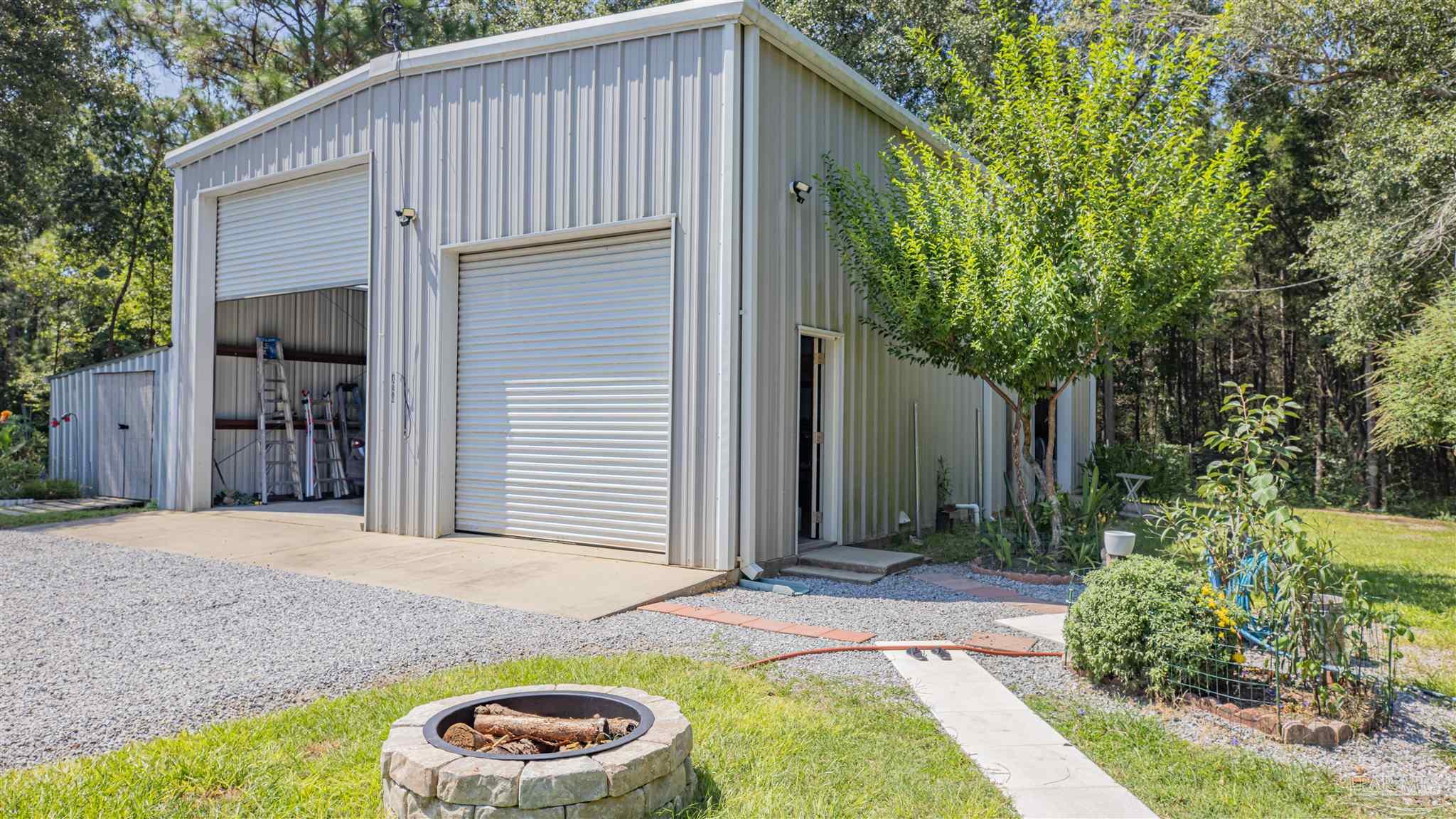 7680 Henderson Smith Road Milton, FL 32570 - Photo 7 of 41 Gallery Image 7