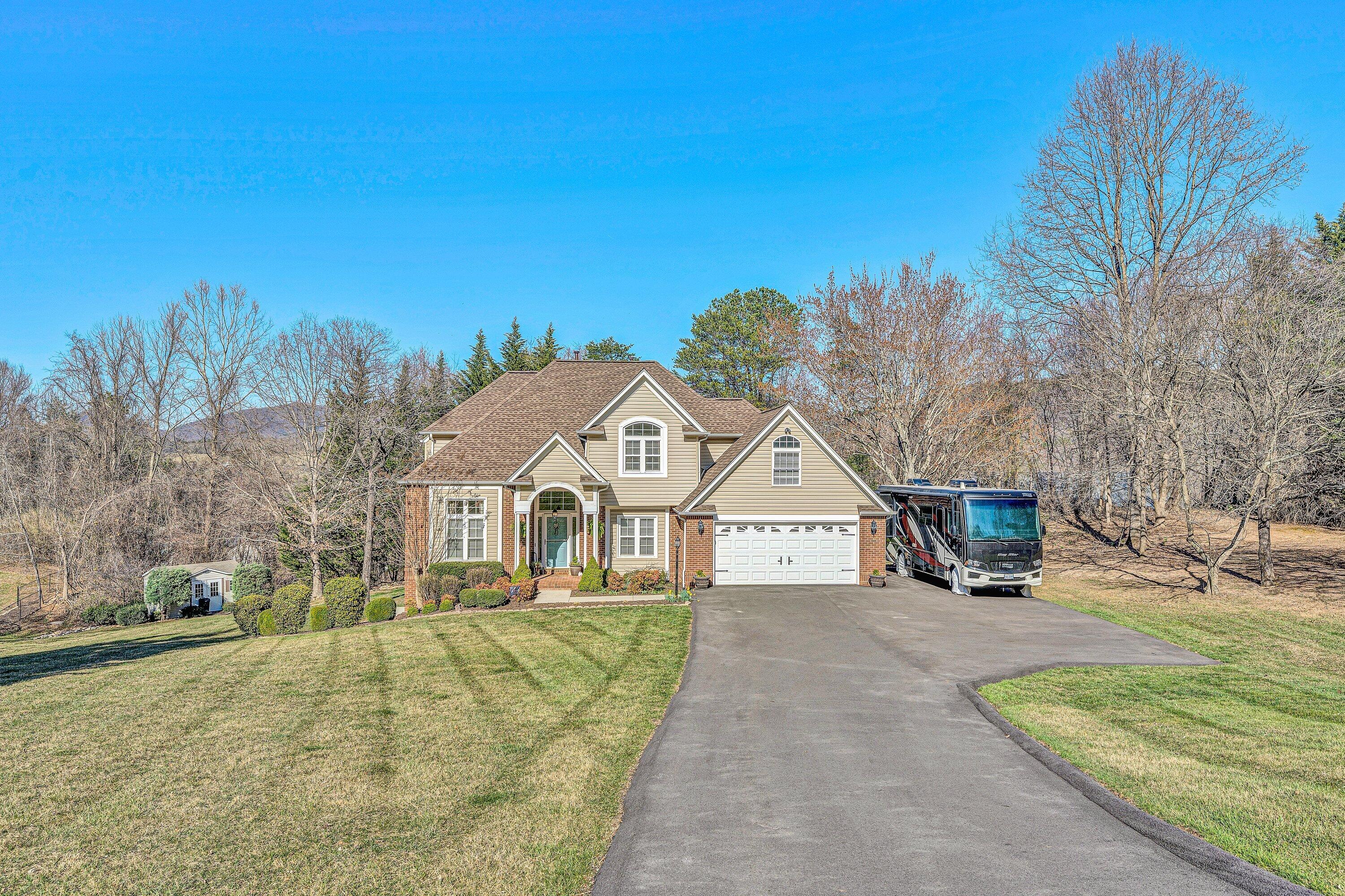 633 Winesap Road Roanoke, VA 24019 - Photo 3 of 59 DSC00825