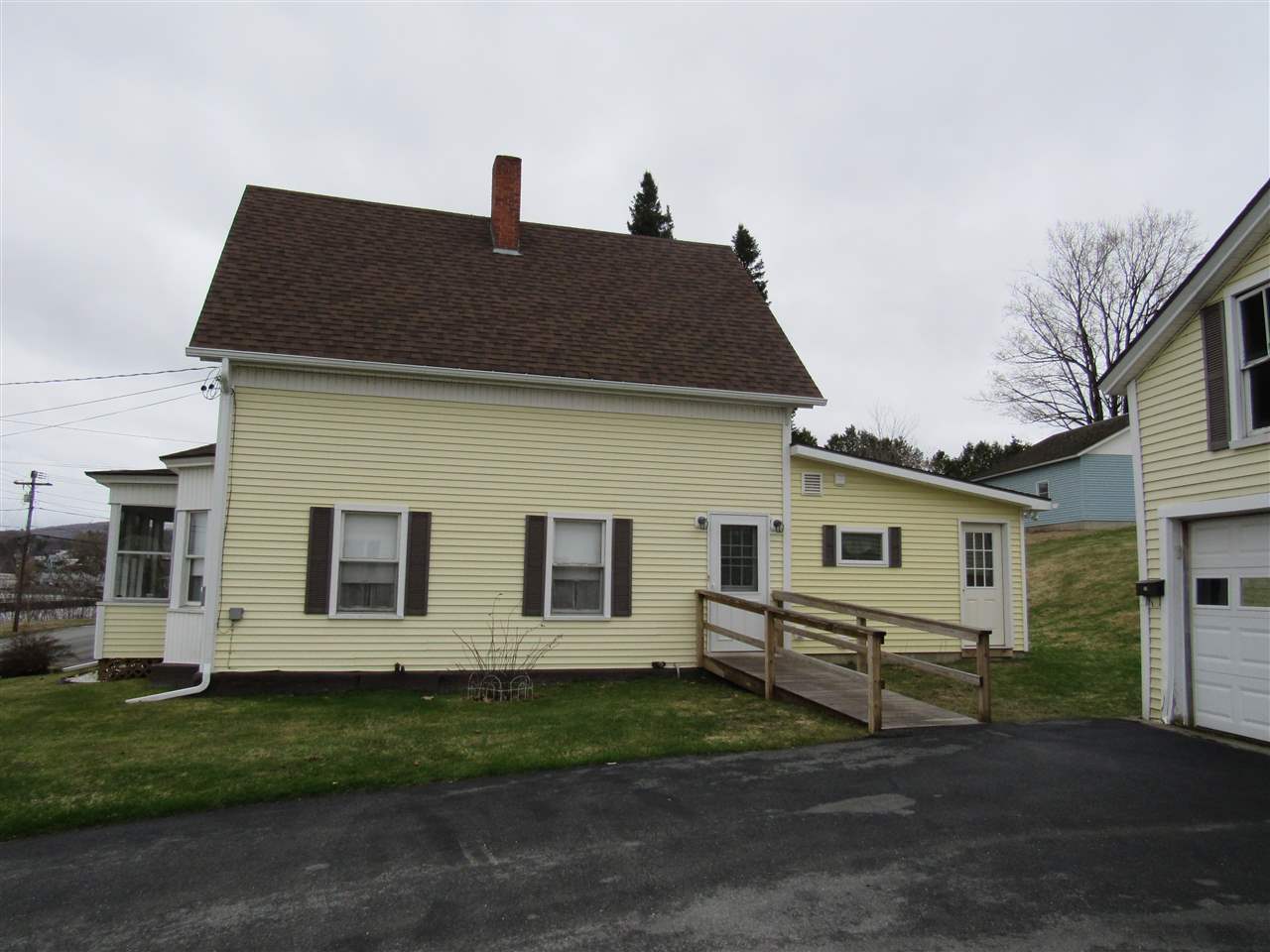 359 Lake Road Newport, VT 05855 - Photo 5 of 28 Gallery Image 5
