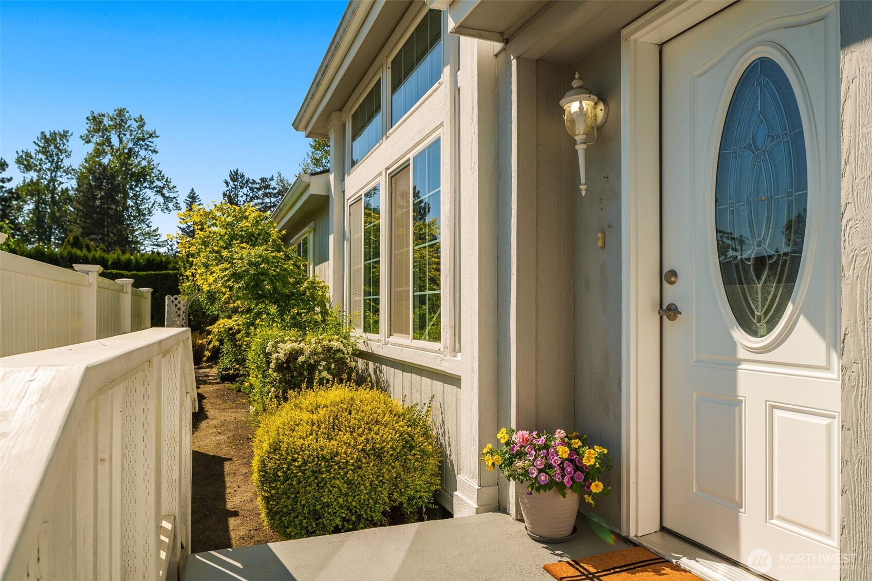 23606 Lake Drive West Bothell, WA 98021 - Photo 2 of 30