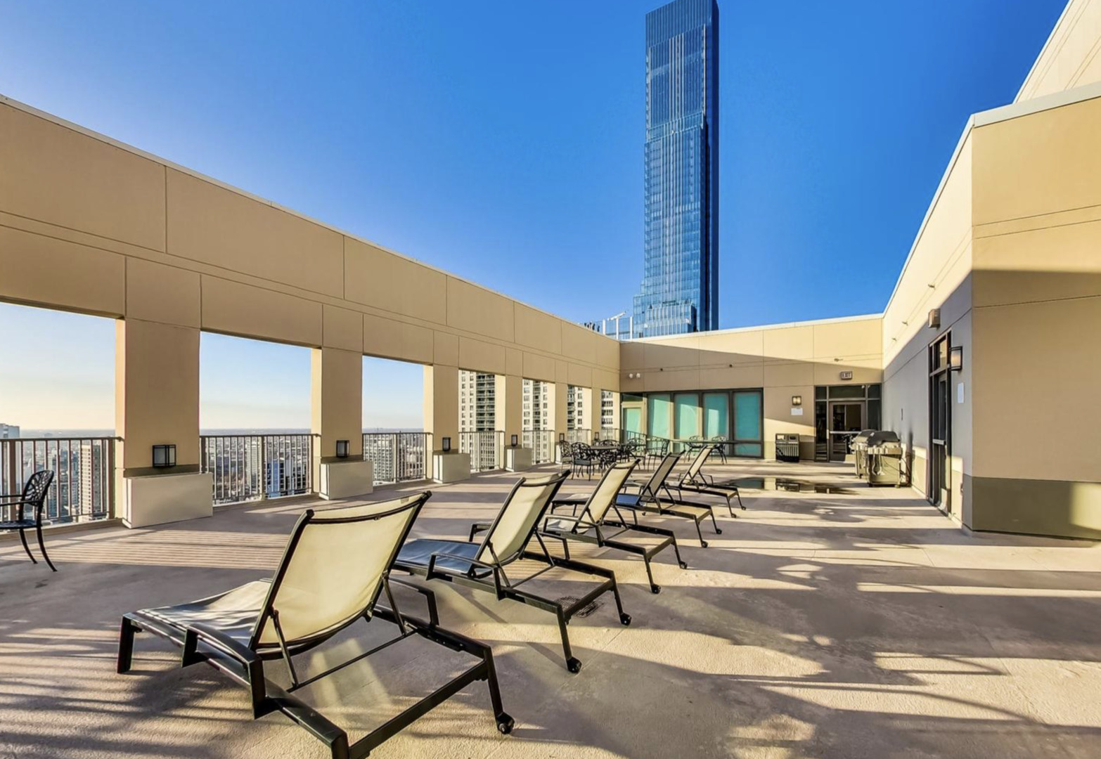 2 East Erie Street, Unit 2806 Chicago, IL 60611 - Photo 22 of 33