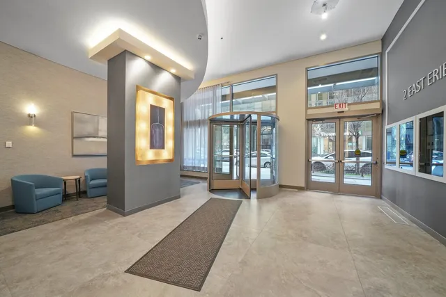 $375,000 | 2 East Erie Street, Unit 2806, Chicago, IL 60611