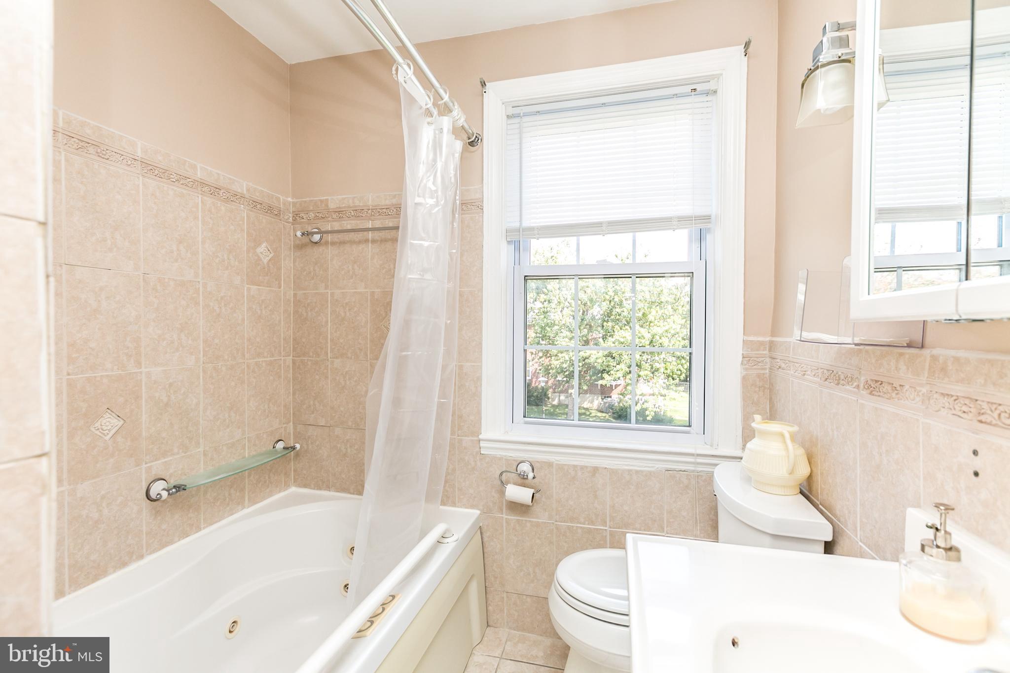 3600 Delverne Road Baltimore, MD 21218 - Photo 24 of 30 Updated bath with whirlpool tub
