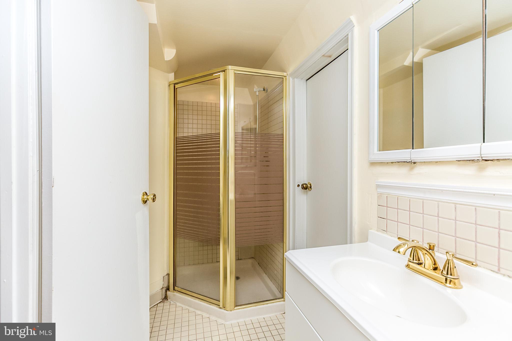3600 Delverne Road Baltimore, MD 21218 - Photo 30 of 30 Full bath in basement