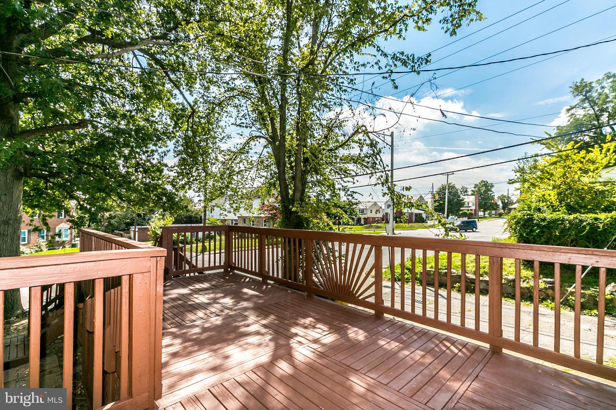 3600 Delverne Road Baltimore, MD 21218 - Photo 5 of 30 nice deck