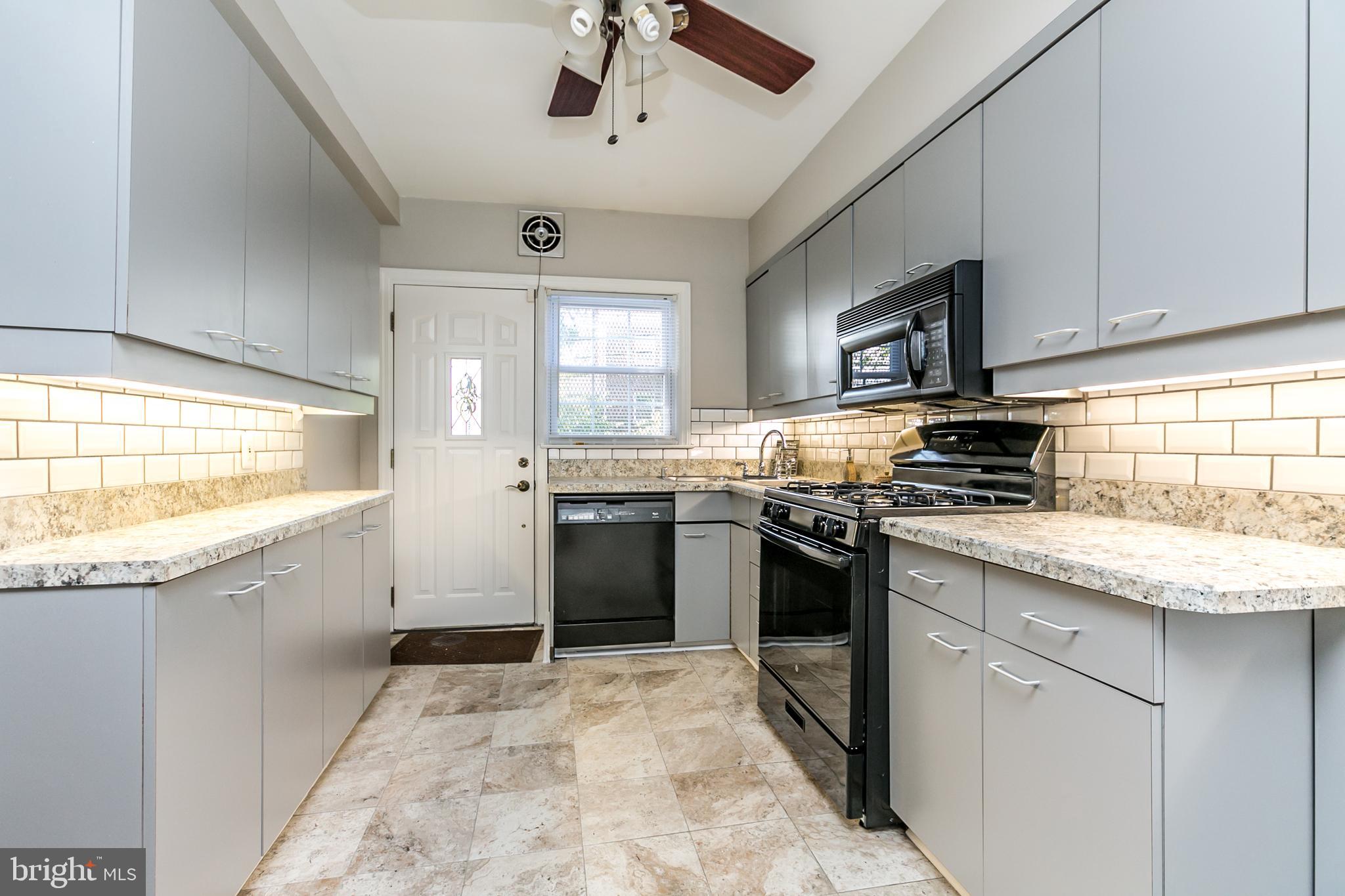 3600 Delverne Road Baltimore, MD 21218 - Photo 7 of 30 New counter tops ,ceramic floor, tile back splash