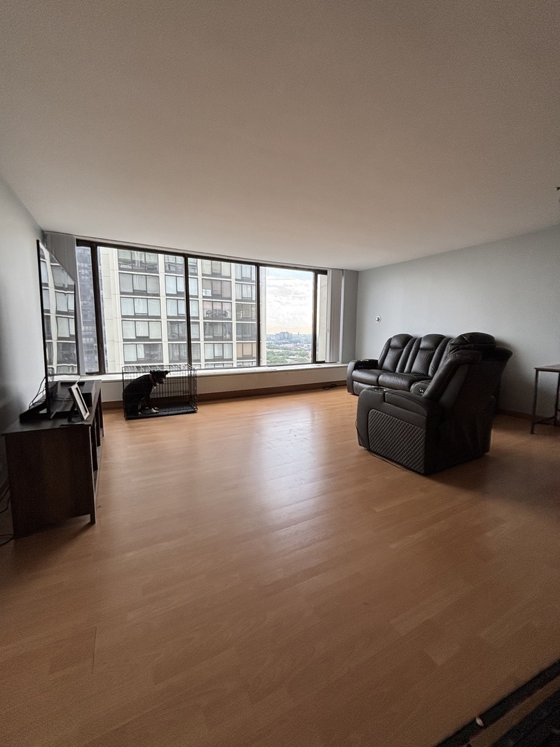 5455 North Sheridan Road, Unit 1708 Chicago, IL 60640 - Photo 2 of 6