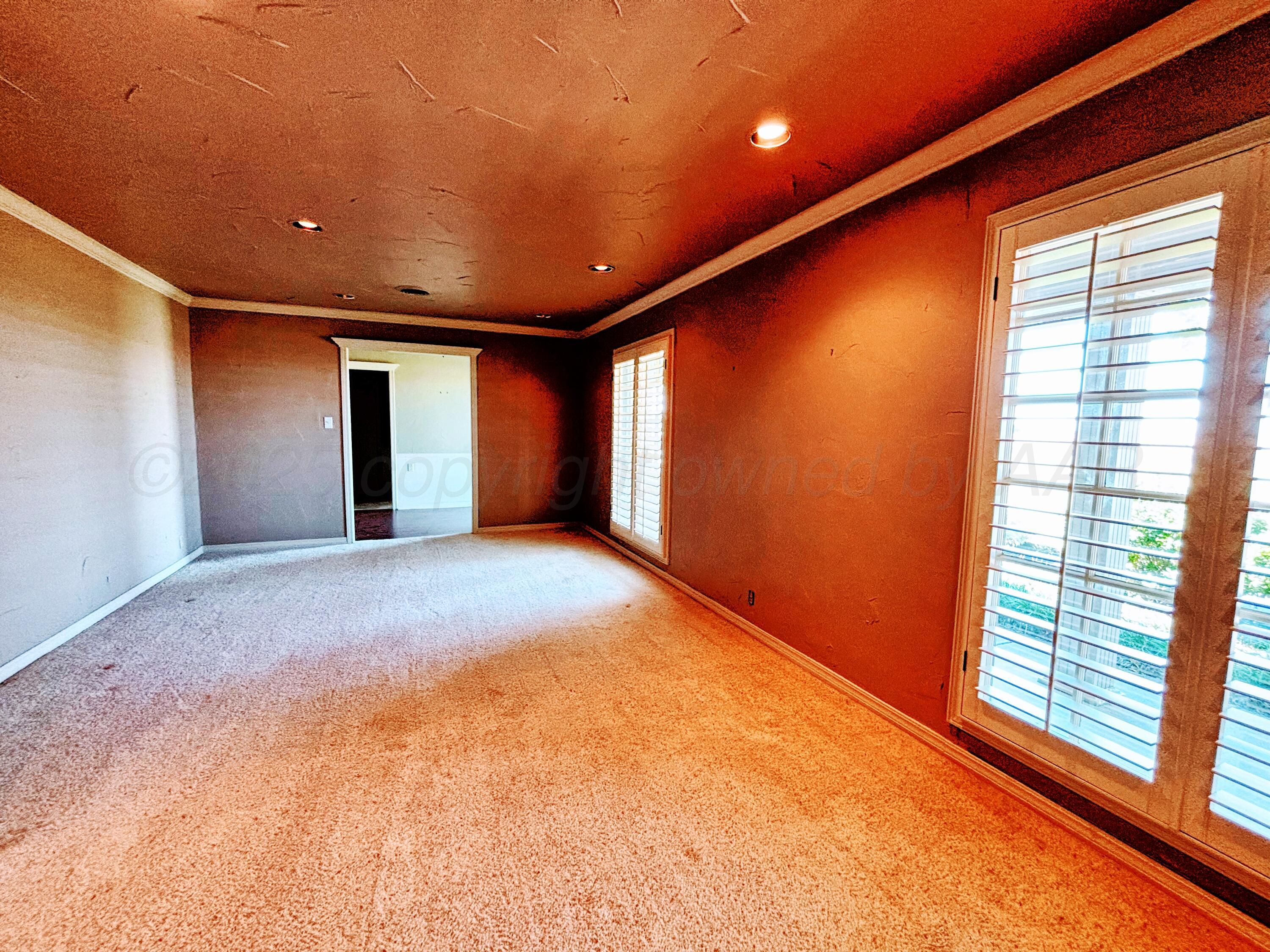 2301 West W Loop Perryton, TX 79070 - Photo 5 of 36 Conner house den 2