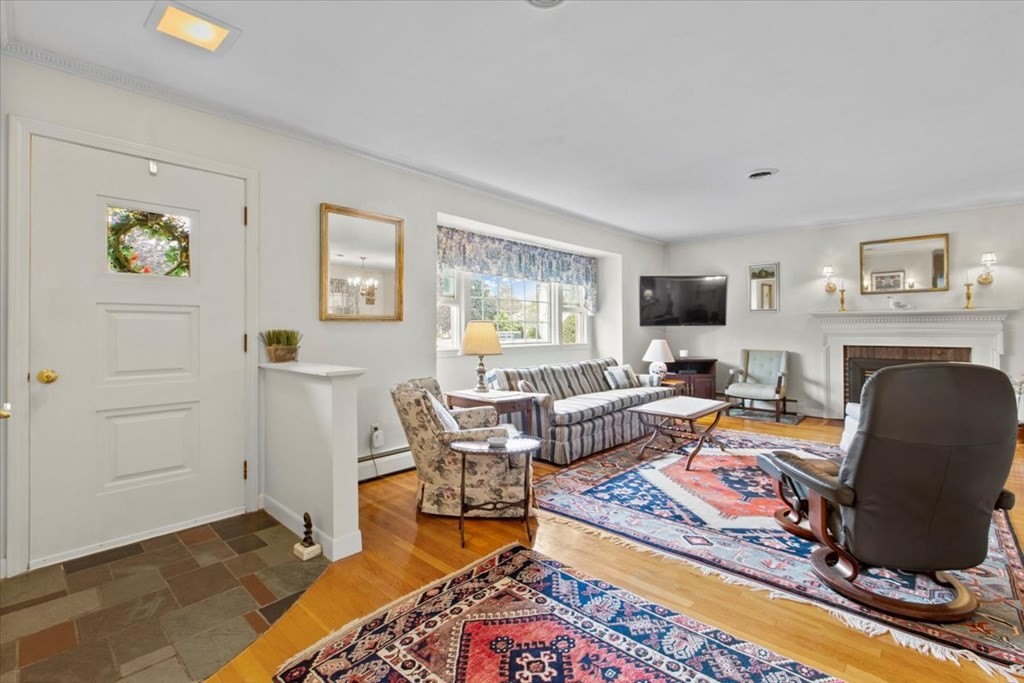 20 Buchanan Road Marblehead, MA 01945 - Photo 4 of 21