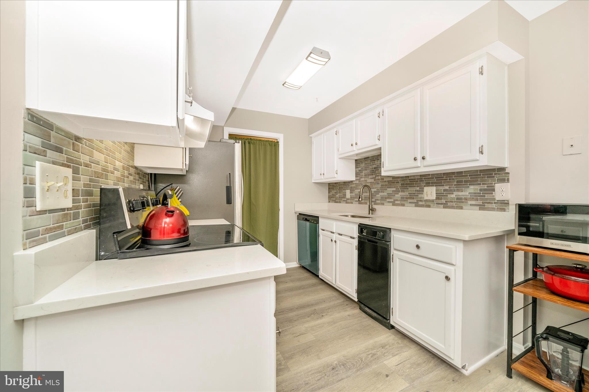 2513 McVeary Court, Unit 10AC Silver Spring, MD 20906 - Photo 19 of 55 Kitchen