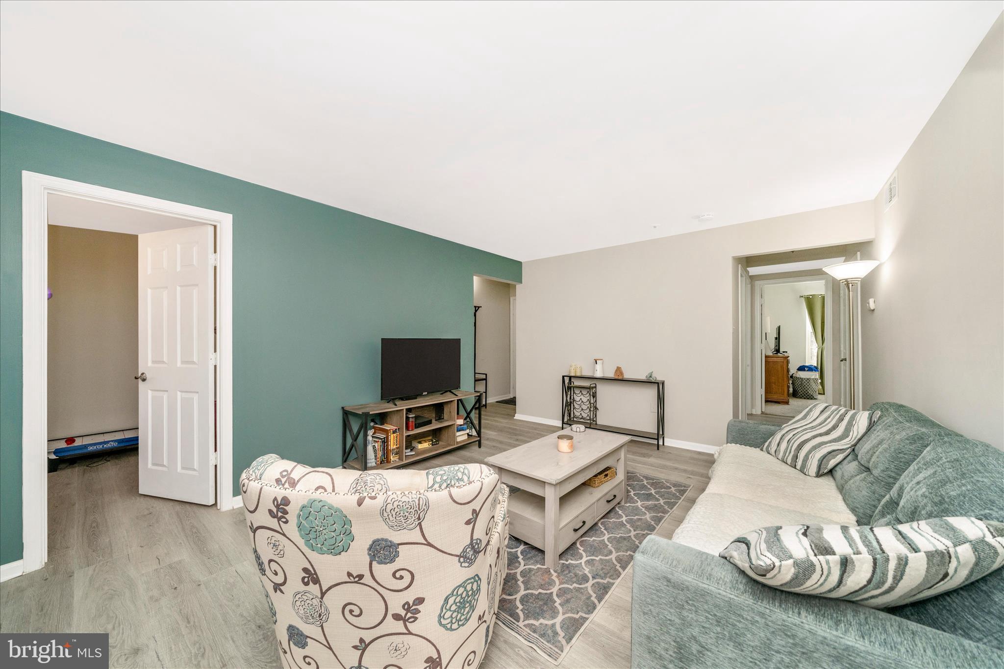 2513 McVeary Court, Unit 10AC Silver Spring, MD 20906 - Photo 6 of 55 Living Room