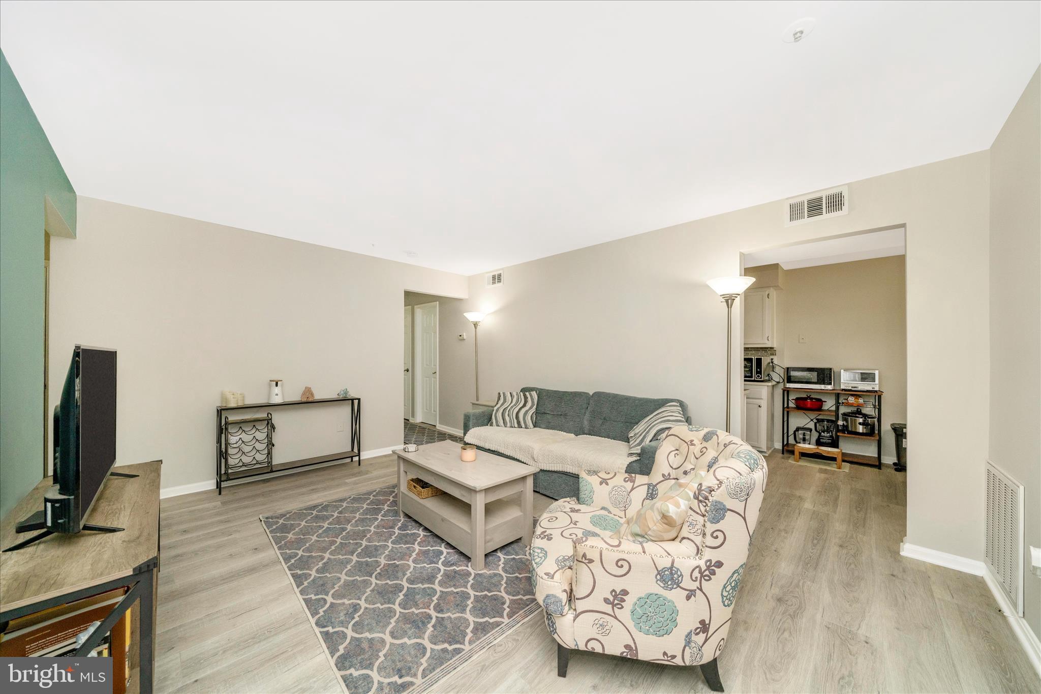 2513 McVeary Court, Unit 10AC Silver Spring, MD 20906 - Photo 7 of 55 Living Room
