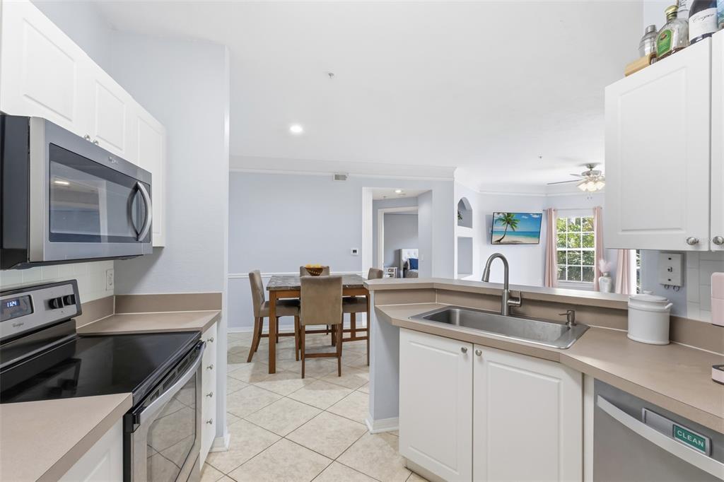 5180 Northridge Road, Unit 110 Sarasota, FL 34238 - Photo 13 of 50 Gallery Image 13