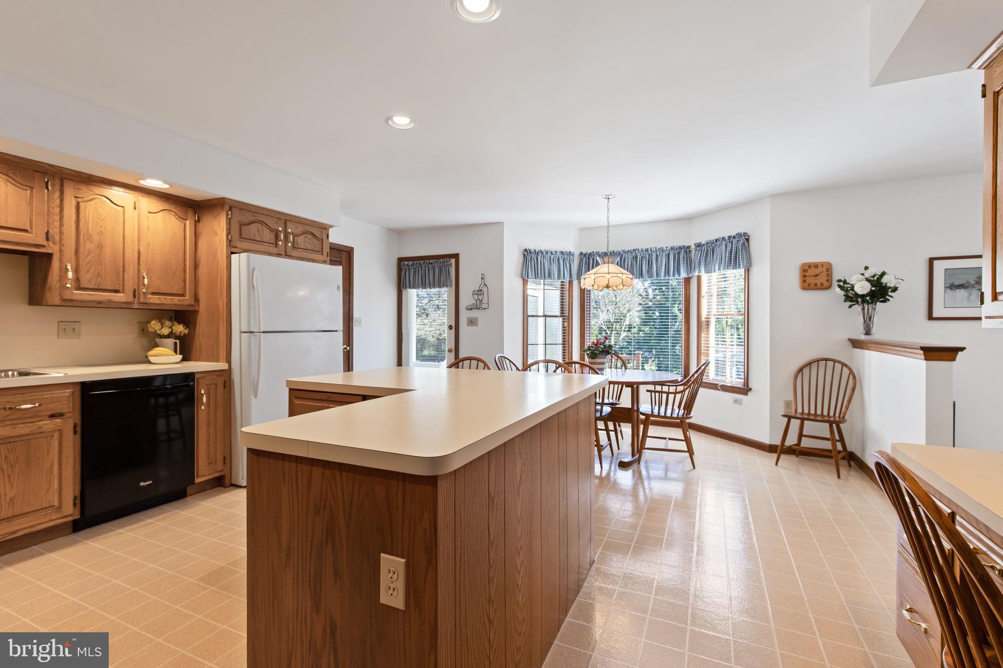 111 Milton Circle Lititz, PA 17543 - Photo 7 of 47 Gallery Image 7