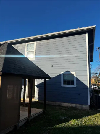 a view of backyard with hardwood