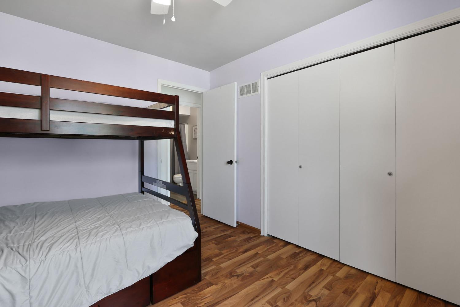 545 Thomas Street Crown Point, IN 46307 - Photo 12 of 24 1500x999