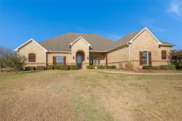 $825,000 | 7701 Oak Creek Lane, Denton, TX 76208