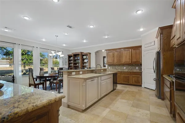 $825,000 | 7701 Oak Creek Lane, Denton, TX 76208