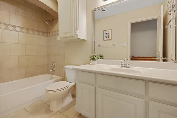 $825,000 | 7701 Oak Creek Lane, Denton, TX 76208