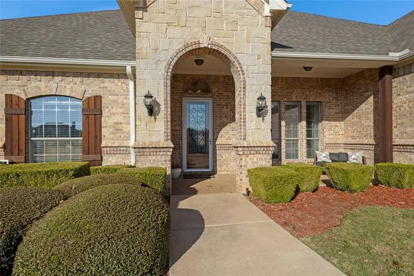 $825,000 | 7701 Oak Creek Lane, Denton, TX 76208