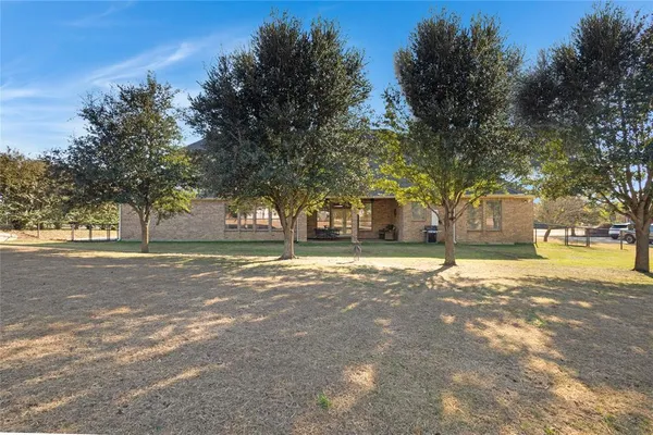 $825,000 | 7701 Oak Creek Lane, Denton, TX 76208