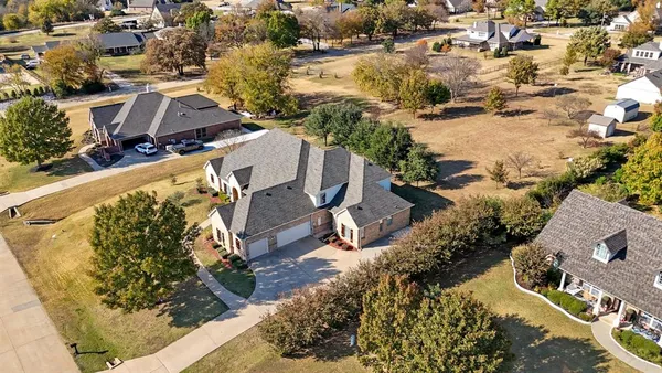 $825,000 | 7701 Oak Creek Lane, Denton, TX 76208