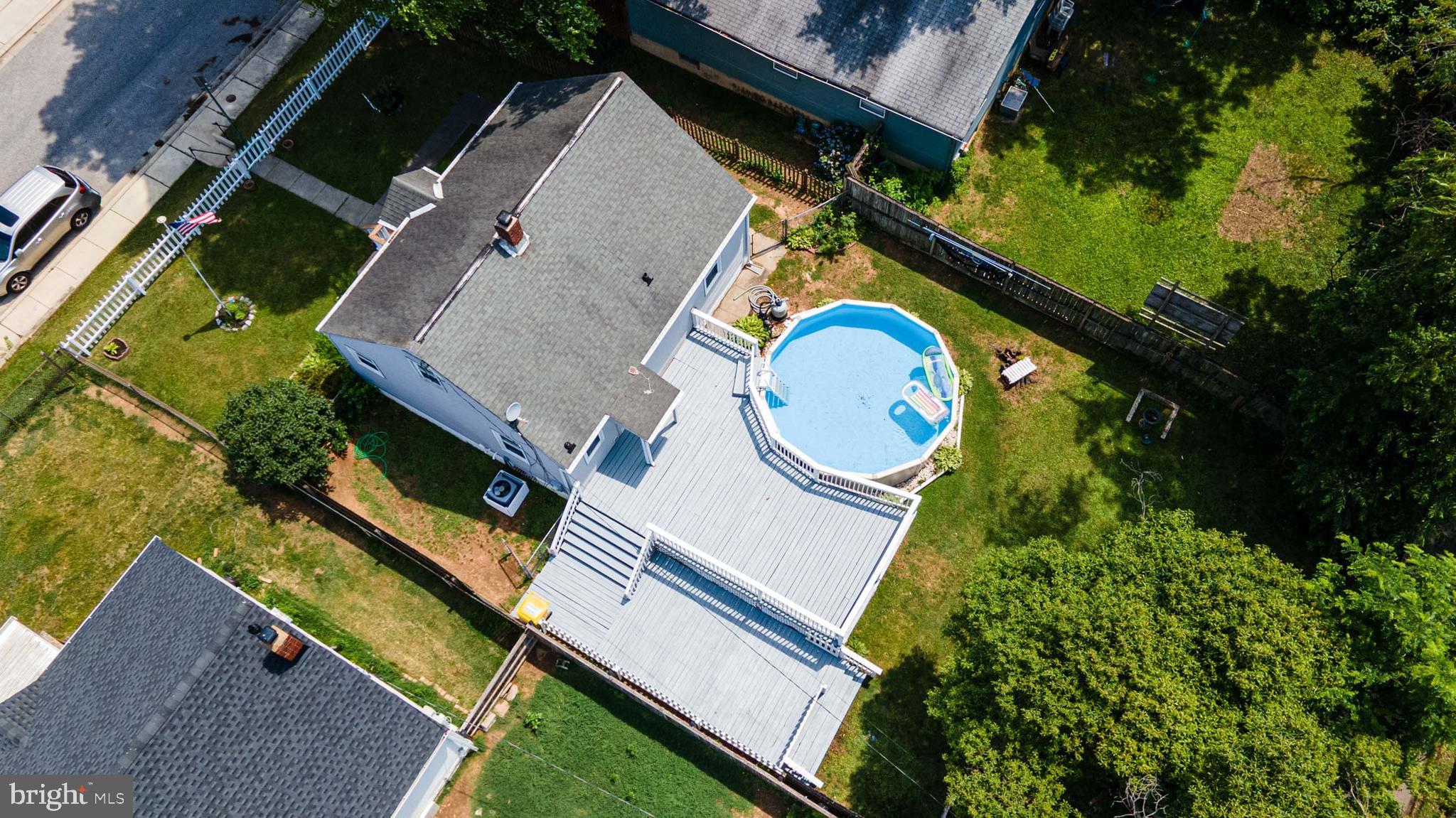 113 West Hilltop Road Baltimore, MD 21225 - Photo 3 of 45