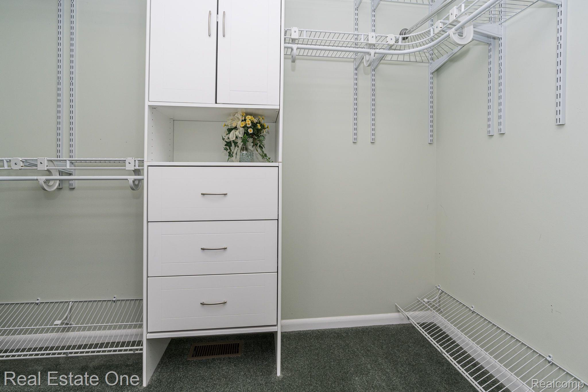 129 Texas Avenue Rochester, MI 48309 - Photo 26 of 50 Gallery Image 26