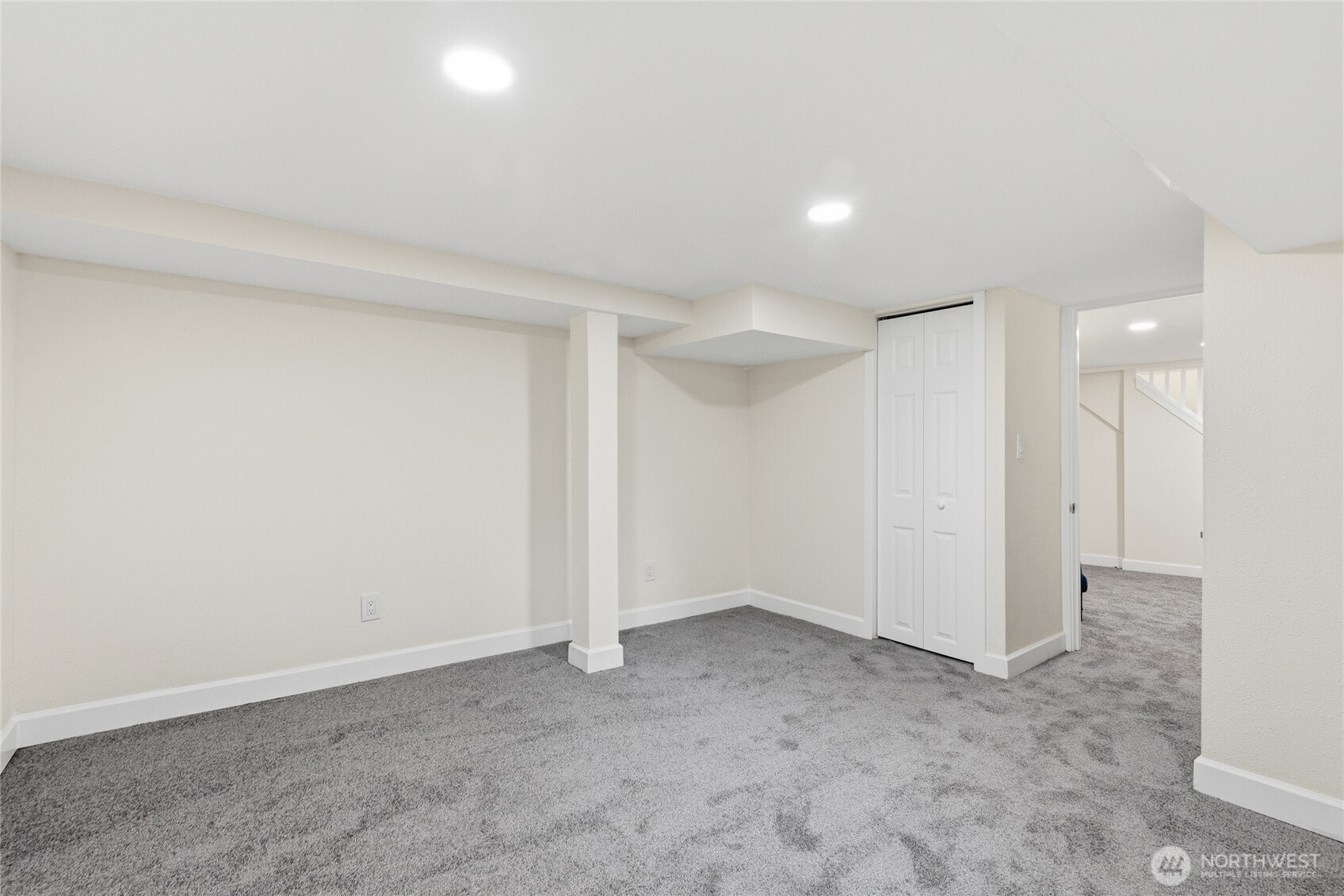 331 Northeast 53rd Street Seattle, WA 98105 - Photo 35 of 40