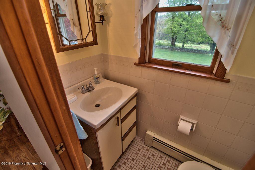 925 Clearview Road Moscow, PA 18444 - Photo 19 of 65 Gallery Image 19
