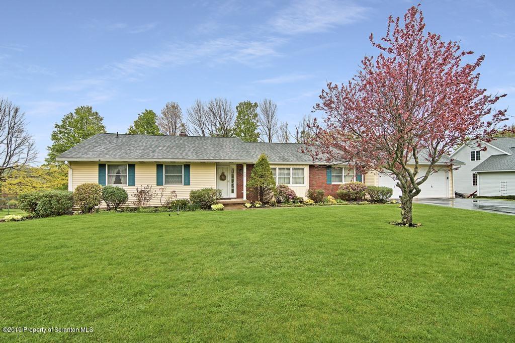 925 Clearview Road Moscow, PA 18444 - Photo 2 of 65 Gallery Image 2