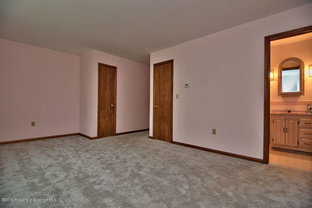 925 Clearview Road Moscow, PA 18444 - Photo 31 of 65 Gallery Image 31