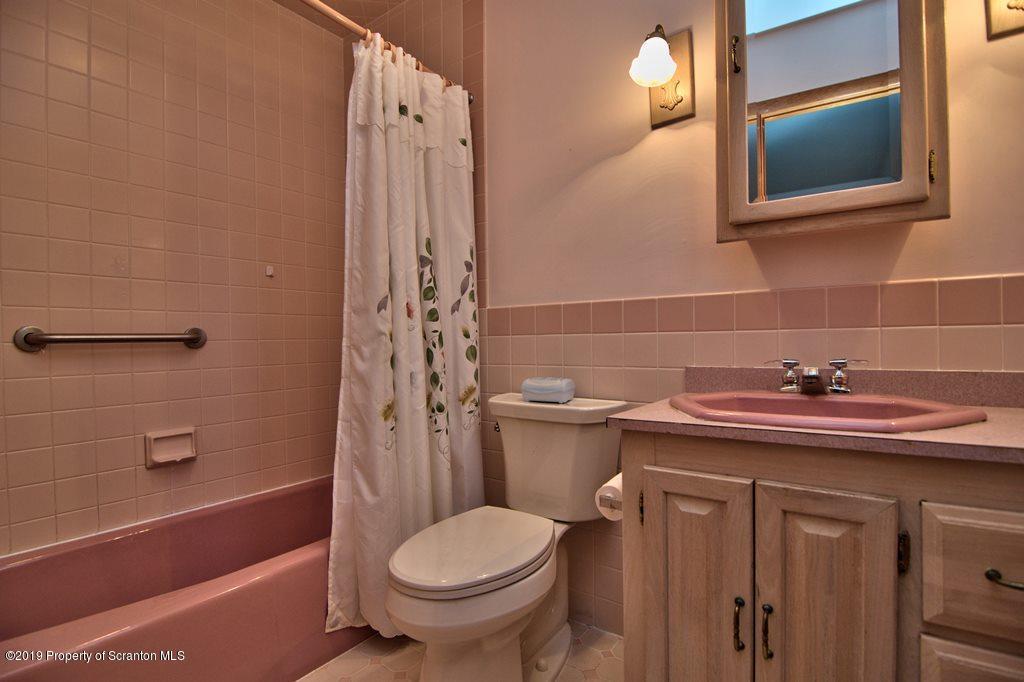 925 Clearview Road Moscow, PA 18444 - Photo 32 of 65 Gallery Image 32