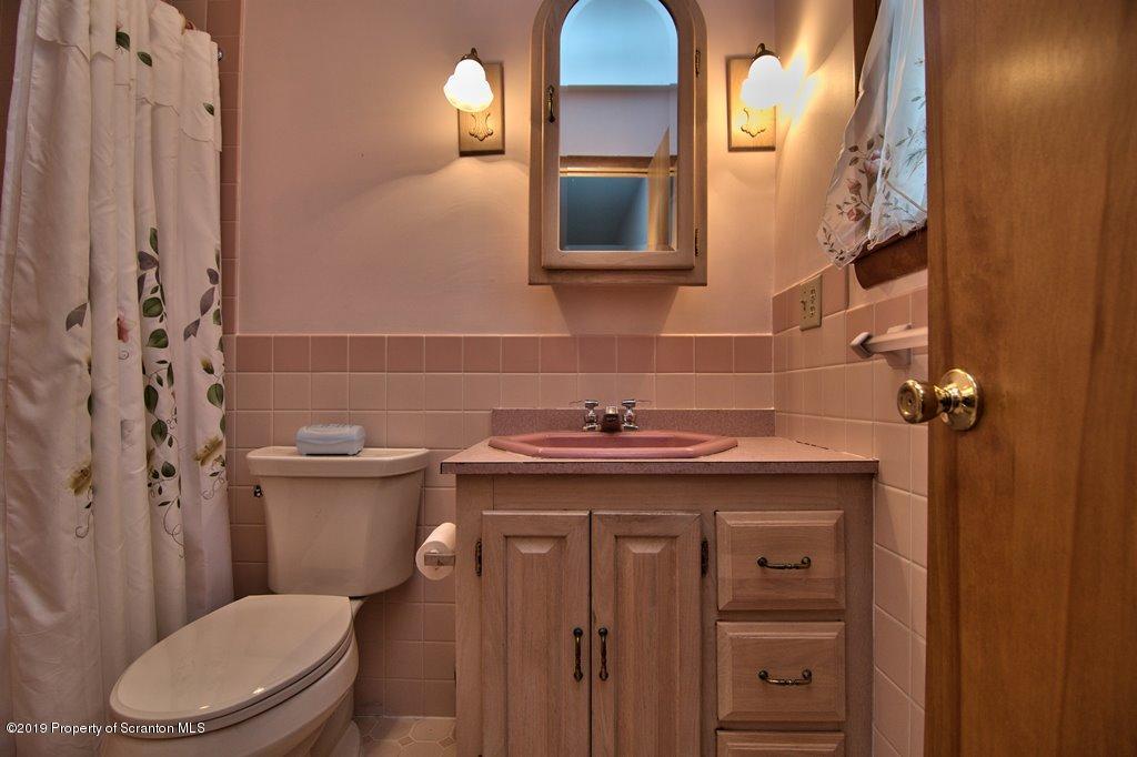 925 Clearview Road Moscow, PA 18444 - Photo 33 of 65 Gallery Image 33