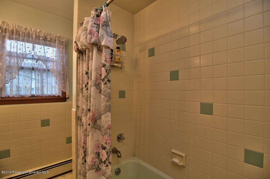 925 Clearview Road Moscow, PA 18444 - Photo 38 of 65 Gallery Image 38