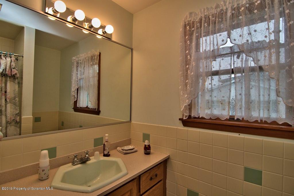 925 Clearview Road Moscow, PA 18444 - Photo 39 of 65 Gallery Image 39