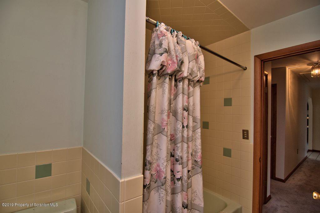 925 Clearview Road Moscow, PA 18444 - Photo 41 of 65 Gallery Image 41