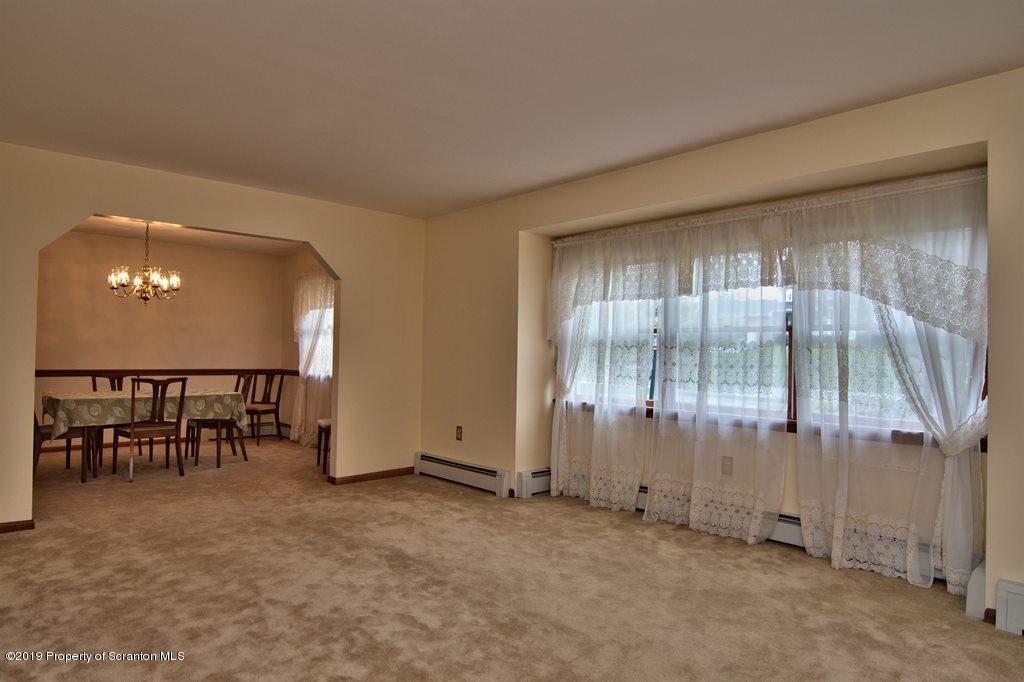 925 Clearview Road Moscow, PA 18444 - Photo 9 of 65 Gallery Image 9