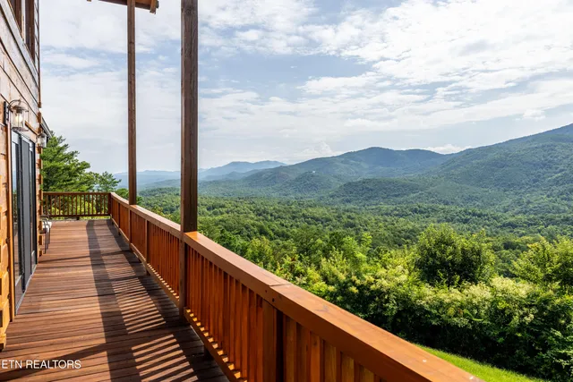 $949,000 | 1099 Smithfield Road, Tellico Plains, TN 37385