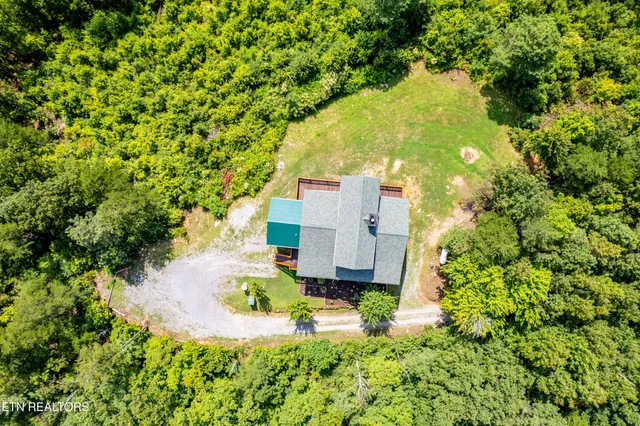 $949,000 | 1099 Smithfield Road, Tellico Plains, TN 37385