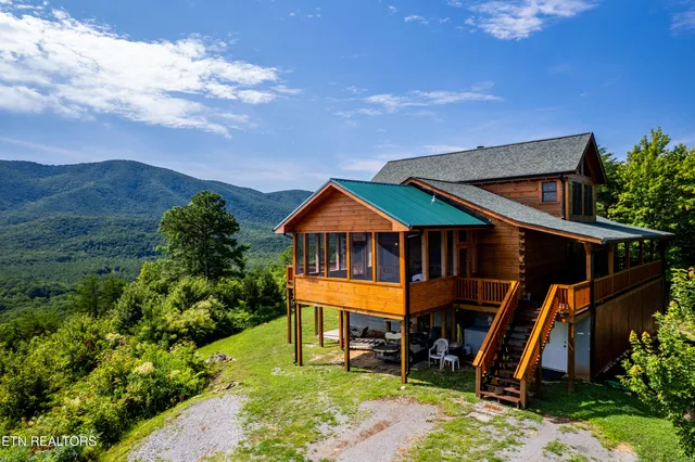 $949,000 | 1099 Smithfield Road, Tellico Plains, TN 37385