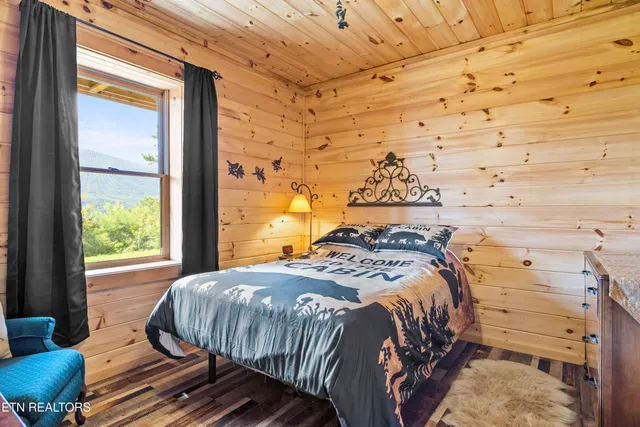 $949,000 | 1099 Smithfield Road, Tellico Plains, TN 37385