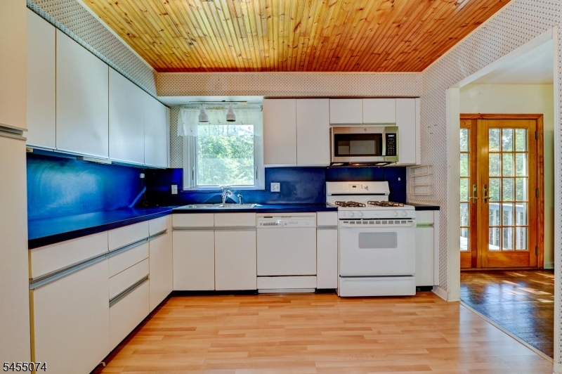 224 Crown Road Boonton, NJ 07005 - Photo 11 of 36 Gallery Image 11