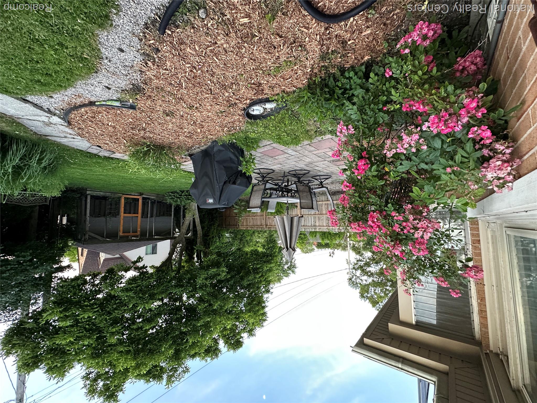 821 Pemberton Road Grosse Pointe, MI 48230 - Photo 61 of 70 Back Yard 2.JPG
