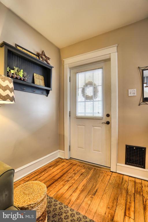 325 Front Street Lititz, PA 17543 - Photo 11 of 31