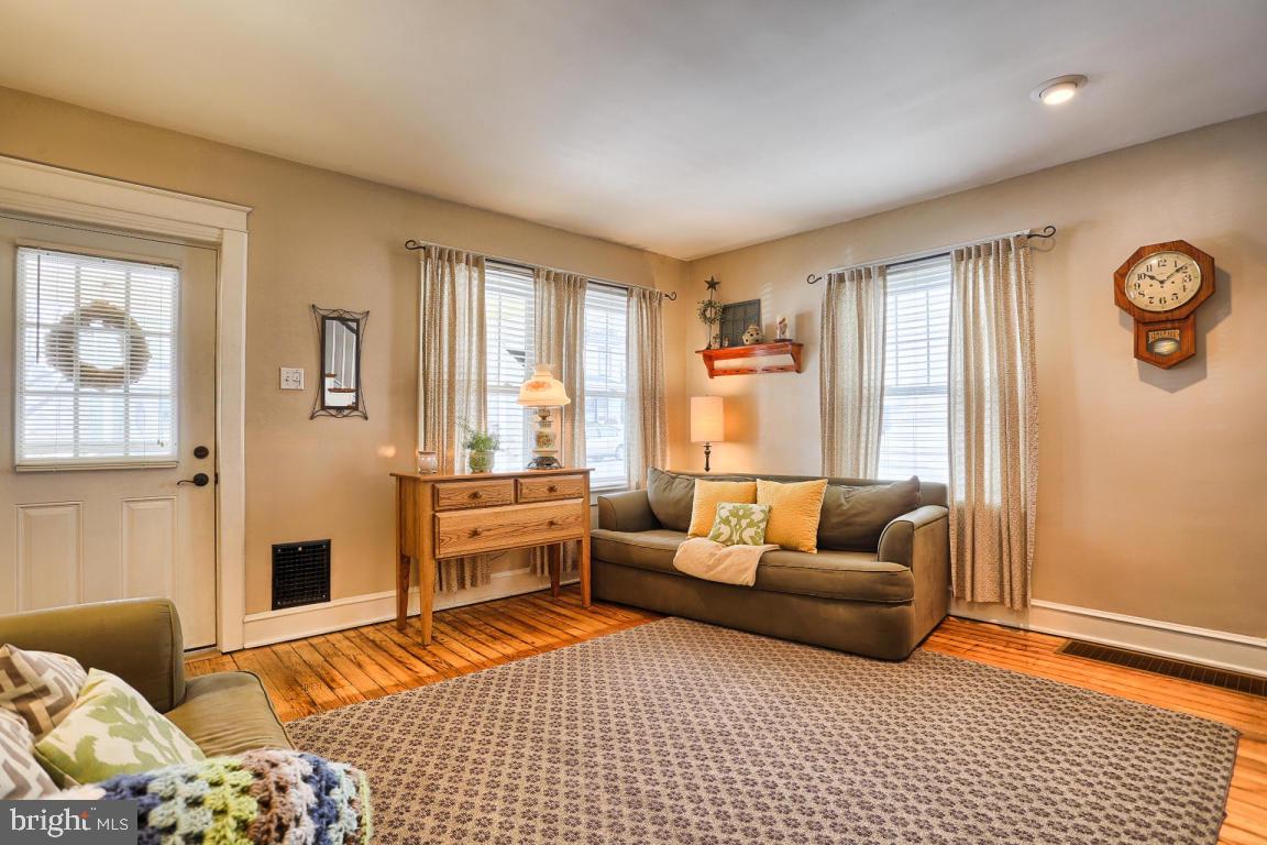 325 Front Street Lititz, PA 17543 - Photo 15 of 31